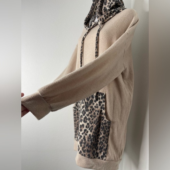 White Birch Beige Leopard Animal Print Hooded Kangaroo Pocket Sweatshirt Dress - Picture 7 of 14